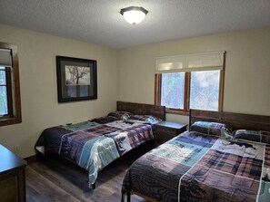 6 bedrooms, WiFi, bed sheets