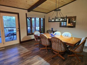 تناول الطعام