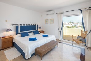 3 quartos, ferros/tábuas de passar roupa, Wi-Fi, roupa de cama