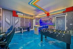 Spa - EV_16271 - 10 Bed 8 Bath Villa with Screened-In Pool with Spillover Spa, Games (Davenport)
