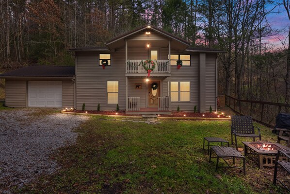 Exterior - Charming 4-bedroom house close to the Parkway and Dollywood in Pigeon Forge. (Pigeon Forge)