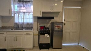Comfort Apartment | Private kitchen - Prashad Nagar Apartments Georgetown (Georgetown)