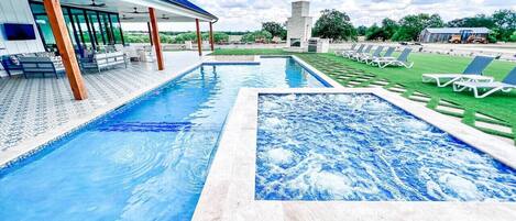 Et oppvarmet basseng