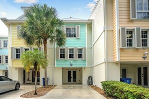 Exterior - Resort-Style Living at Mariner's Club – Steps from Pools, Marina, & Ocean Views! (Key Largo)