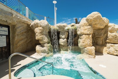 Resort-Style Living at Mariner's Club – Steps from Pools, Marina, & Ocean Views!