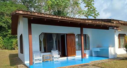 Acogedora cabaña en medio de la naturaleza, Esencial para tu familia y mascotas