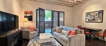 Cozy 2 bedroom house 5 minutes to downtown and UC Davis Medical