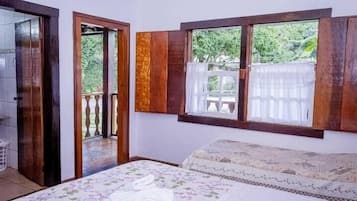 Standard-Dreibettzimmer, Veranda, Gartenblick | Kostenloses WLAN