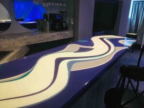 Dining - Kickback House  (Smoking & Small Events Ok - Sleeps 12)! (Detroit)