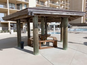 Condo, 1 King Bed with Sofa bed (Phoenix IV 4112) | Outdoor dining