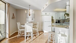 Condo, 1 King Bed with Sofa bed (Phoenix IV 4112) | Dining - Phoenix IV 4112 (Orange Beach)