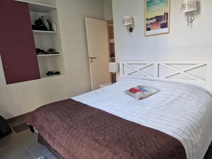 2 bedrooms, iron/ironing board, travel crib, bed sheets