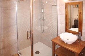 Bathroom - Resort center, 3rd floor, view valley, balcony, tv, 26m², Les Orres (Les Orres)