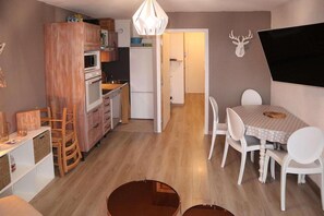 Dining - Resort center, 3rd floor, view valley, balcony, tv, 26m², Les Orres (Les Orres)