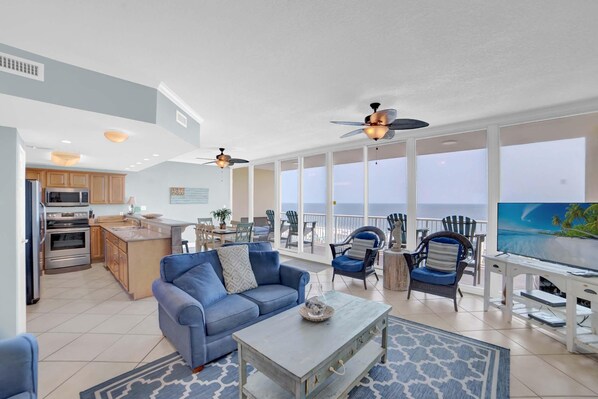 コンドミニアム ベッド (複数台) (Sanibel 1105) | リビング エリア