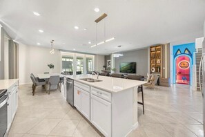 Interior - 10 Bedrooms / 8 Bathrooms / Windsor Cay (16244SM) (Clermont)