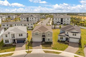 Exterior - 10 Bedrooms / 8 Bathrooms / Windsor Cay (16244SM) (Clermont)