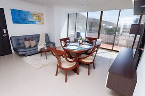 Basic Apartment | Dining - Apartamentos Centro Internacional - Rodadero by SOHO (Santa Marta)