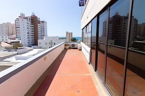 Basic Apartment | Terrace/patio
