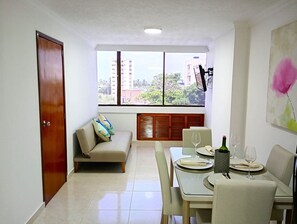 Apartment | Dining - Apartamentos Centro Internacional - Rodadero by SOHO (Santa Marta)