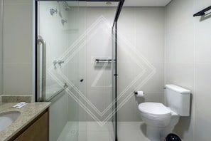 Basic Studio | Bathroom