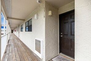 Exterior detail - Seaside Beach & Racquet 1315 (Orange Beach)
