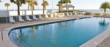 コンドミニアム ベッド (複数台) (Seaside Beach & Racquet 2303) | プール