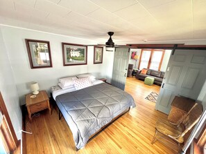 4 habitaciones, escritorio, tabla de planchar con plancha y wifi