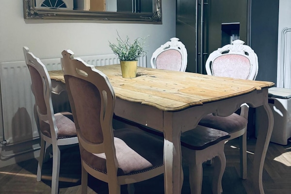 House | Dining