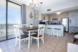 Dining - Seaside Beach & Racquet 3401 (Orange Beach)