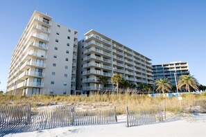 Condo, várias camas (Seaside Beach & Racquet 4412) | Fachada