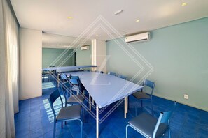 Basic Studio | Dining