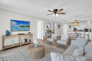 Appart'hôtel, plusieurs lits (Seaside Beach & Racquet 5917) | Coin séjour