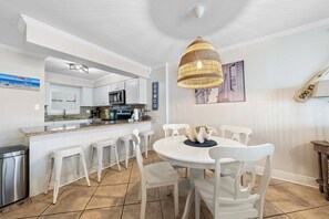 Dining - Seaside Beach & Racquet 5917 (Orange Beach)