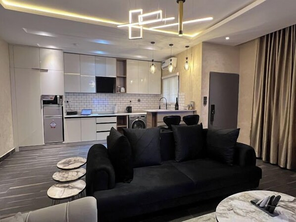 Junior Apartment, Balcony, City View | Living area