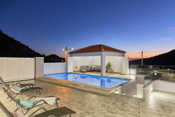 Imagen sin descripción, 1 de 61, botón