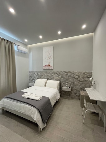 Naptown Rooms