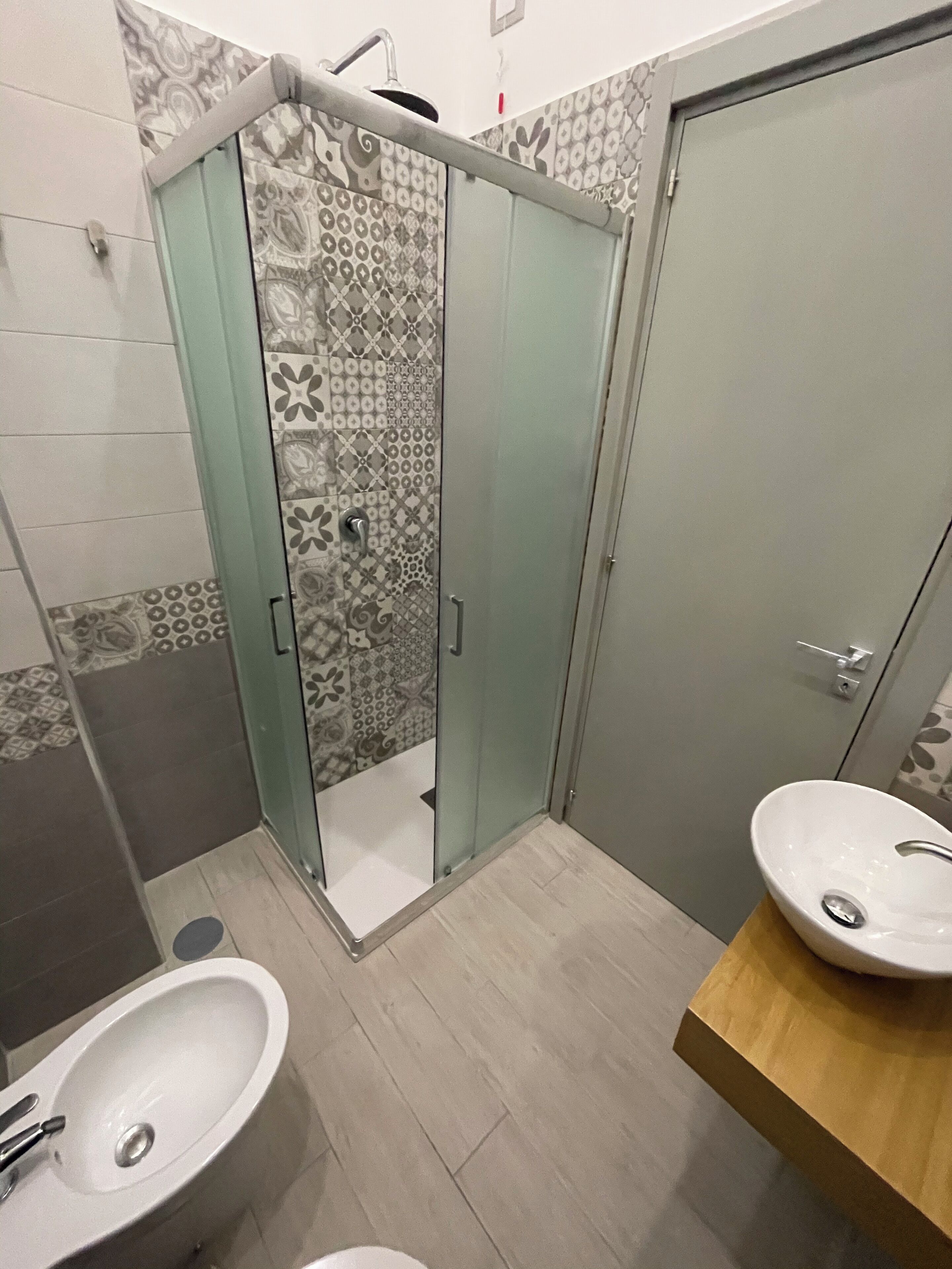 Matrimoniale Economy | Bureau, espace de travail pour ordinateur portable, Wi-Fi gratuit