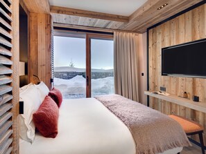 4 bedrooms, WiFi, bed sheets