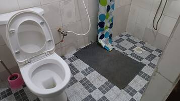 Rumah, 3 kamar tidur, akses difabel, Boleh Merokok | Fasilitas kamar mandi