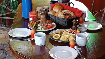 Casa, 3 habitaciones, con acceso para personas discapacitadas, para fumadores | Restaurante al aire libre