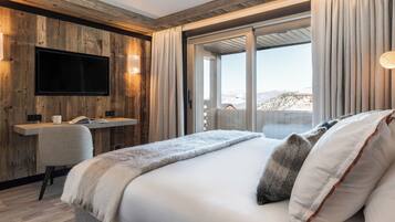 4 bedrooms, WiFi, bed sheets