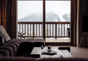 TV, fireplace - Antarès SIRIUS 403 - Luxury ski in/ski out apartment (Les Allues)