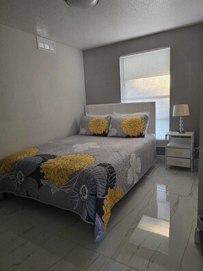 2 soveværelser, gratis Wi-Fi, sengetøj