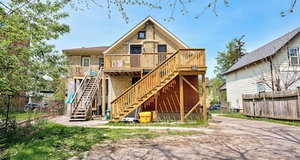 The Iron Bridge on Victoria Park - 1 Bed | 1 Bath