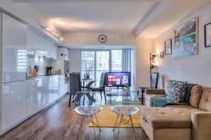 Room amenity - Panorama Suites-Bay (Toronto)