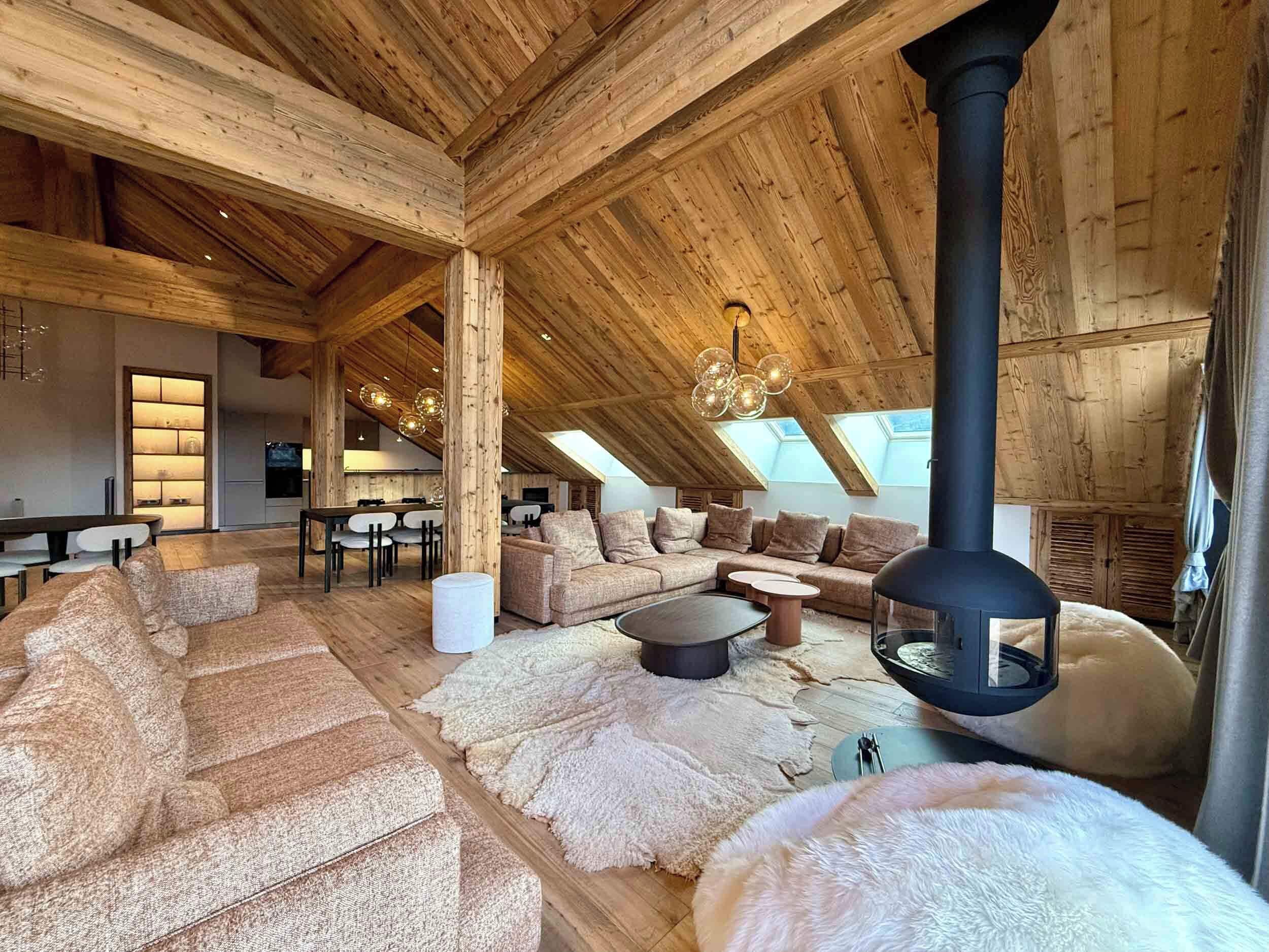 Fernseher, Kamin, Arbeitsbereiche