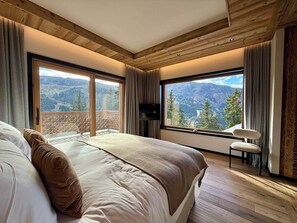 5 bedrooms, WiFi, bed sheets