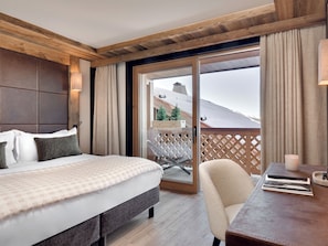 4 bedrooms, WiFi, bed sheets