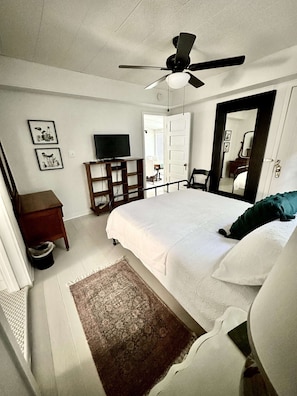 2 quartos, ferros/tábuas de passar roupa, Wi-Fi, roupa de cama